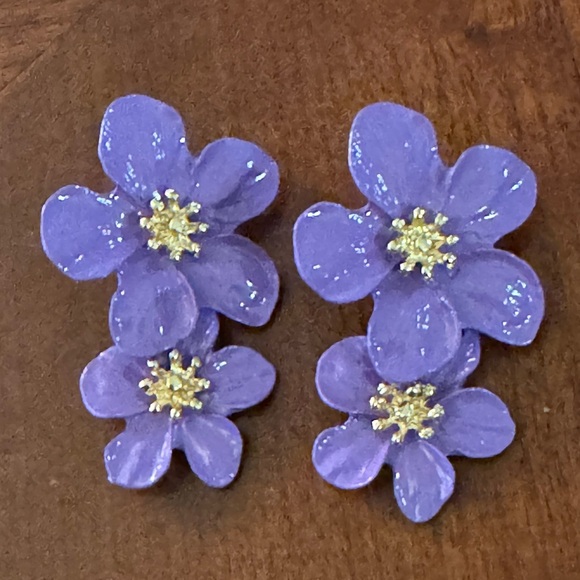 Double Purple Mauve Flower with Gold Center, Boho, Dangle Vacation Earrings - Picture 3 of 5